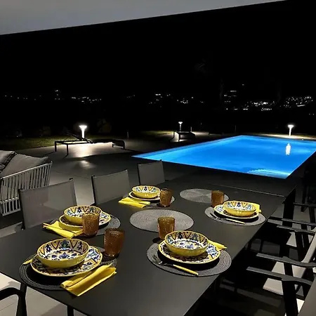 Nanni Contemporary, Pool And Garden *