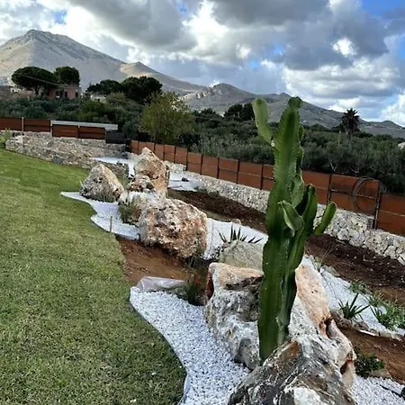 Nanni Contemporary, Pool And Garden Castellammare del Golfo